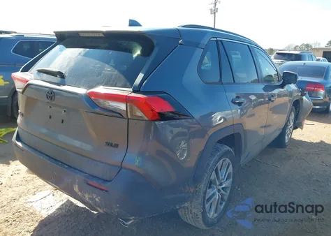 2022 Toyota Rav4 Xle Premium z USA, uszkodzony, nr VIN 2T3C1RFVXNC208098